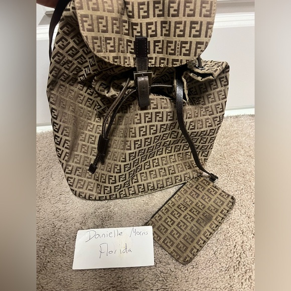 Gucci Leather Soho Large Interlocking GG Logo Hobo Bag In Ivory - Picture 11 of 11